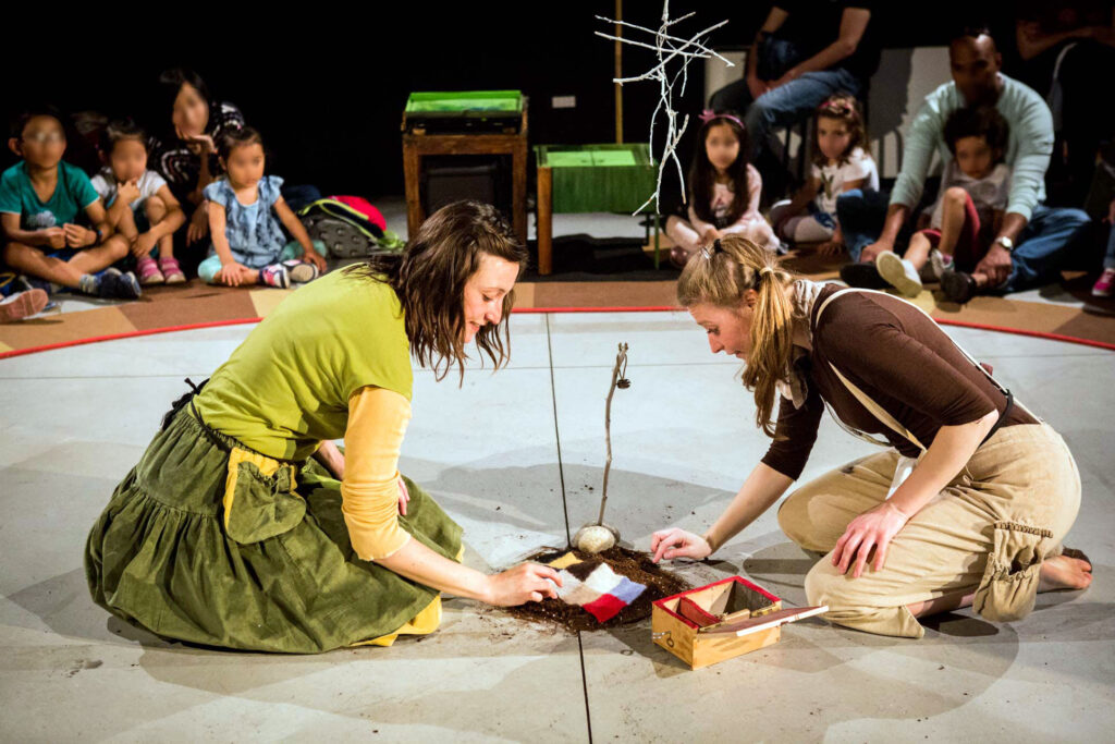 Seme di mela Teatro del Buratto
